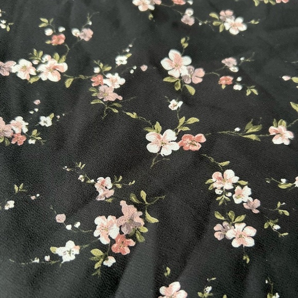 Bardot Sheer One Shoulder Black Floral Top NWT size Small - Picture 7 of 7